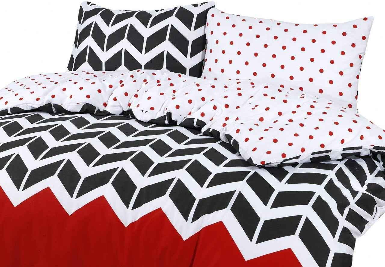 Reversible Black & Red Duvet Cover Set – Chevron Style