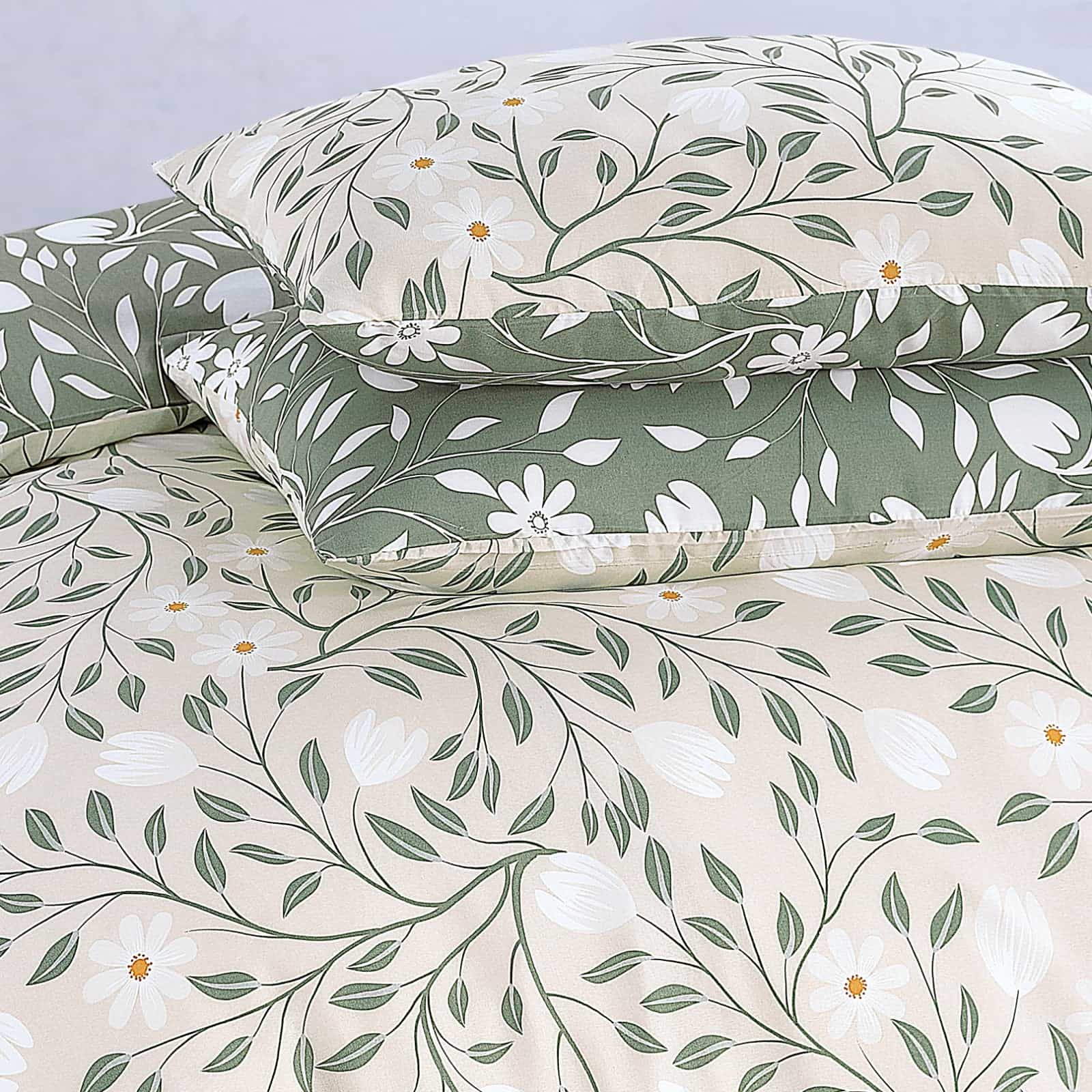 Tulip green 4 piece bedding set with fitted sheet