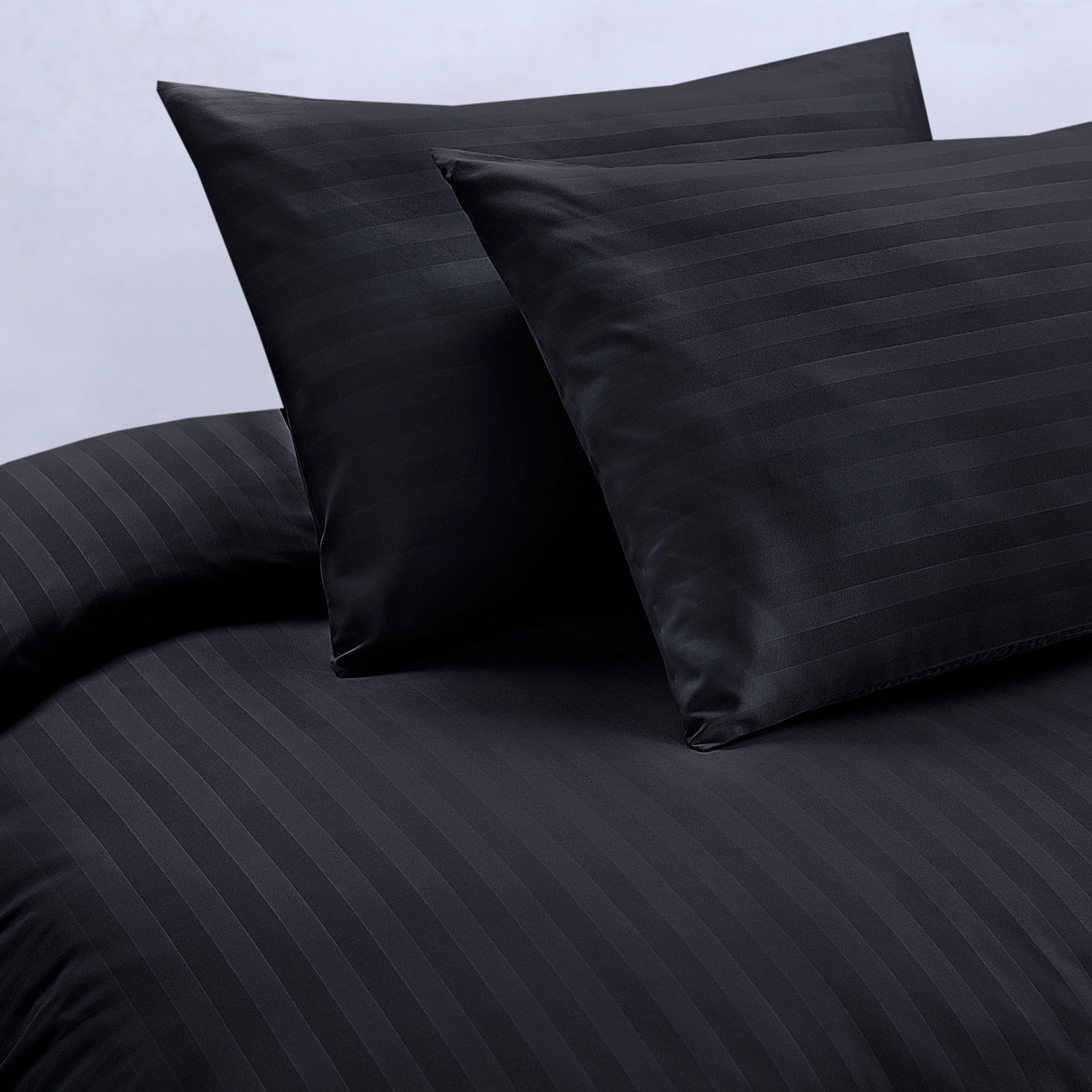 Luxury Stripes Bedding Set Duvet Cover Set Quilt Covers and Pillow Cases All Sizes - Black MODAWAVE