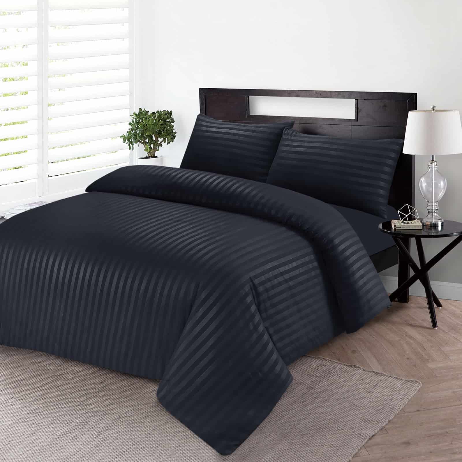Black striped duvet cover set with pillowcases