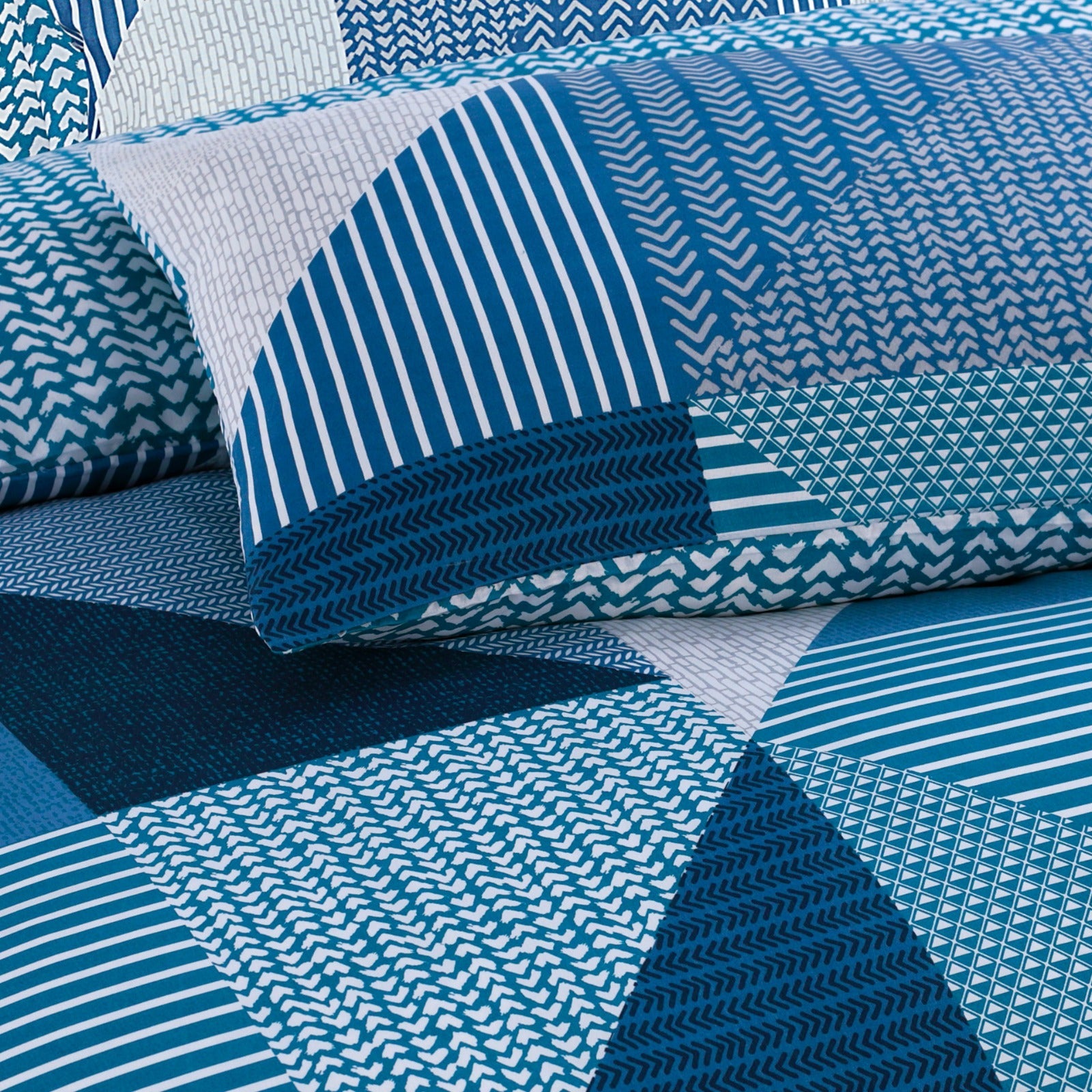 Geo Teal Triad duvet cover set with fitted sheet