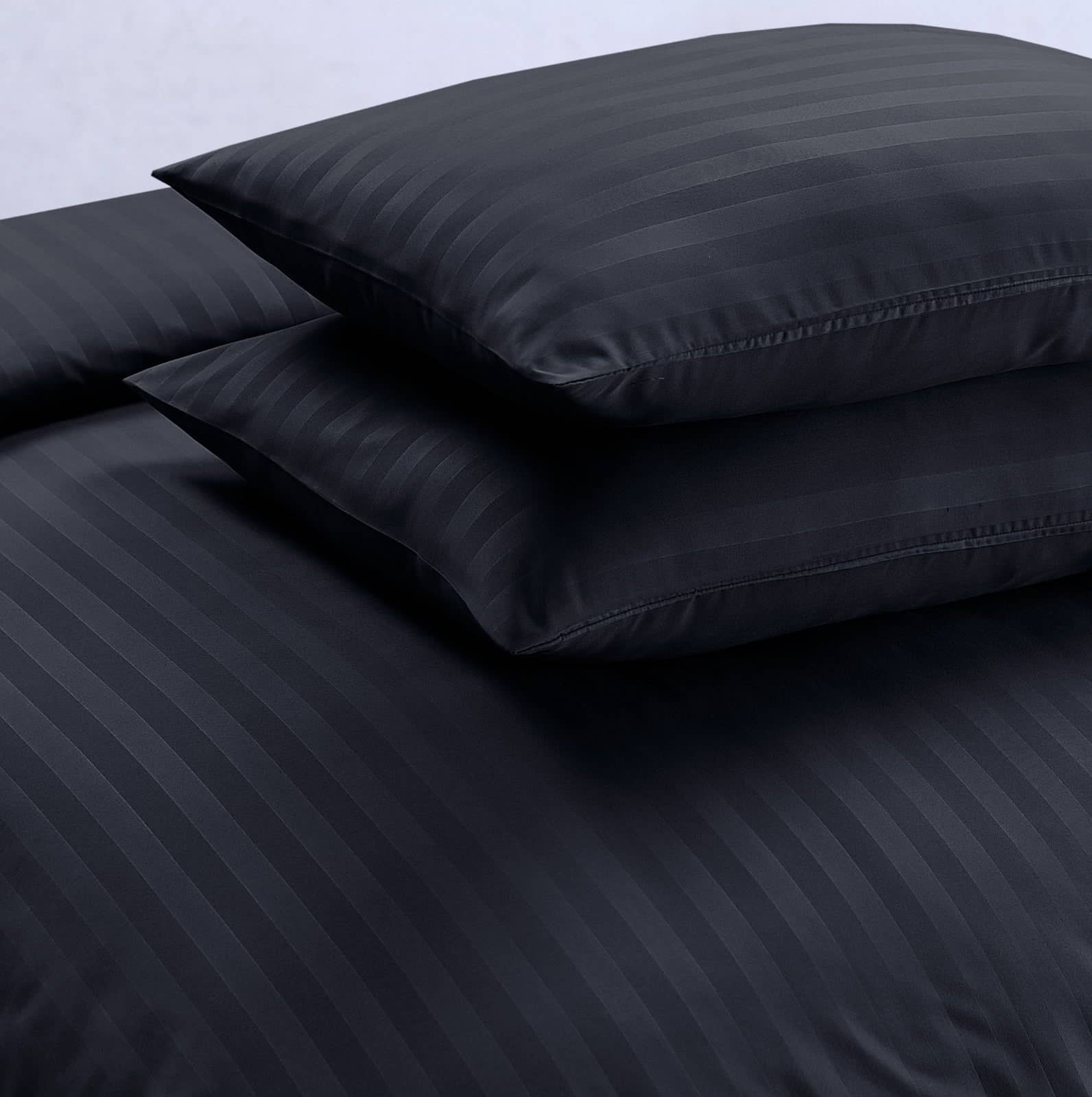 Luxury black quilt cover set for king size bed