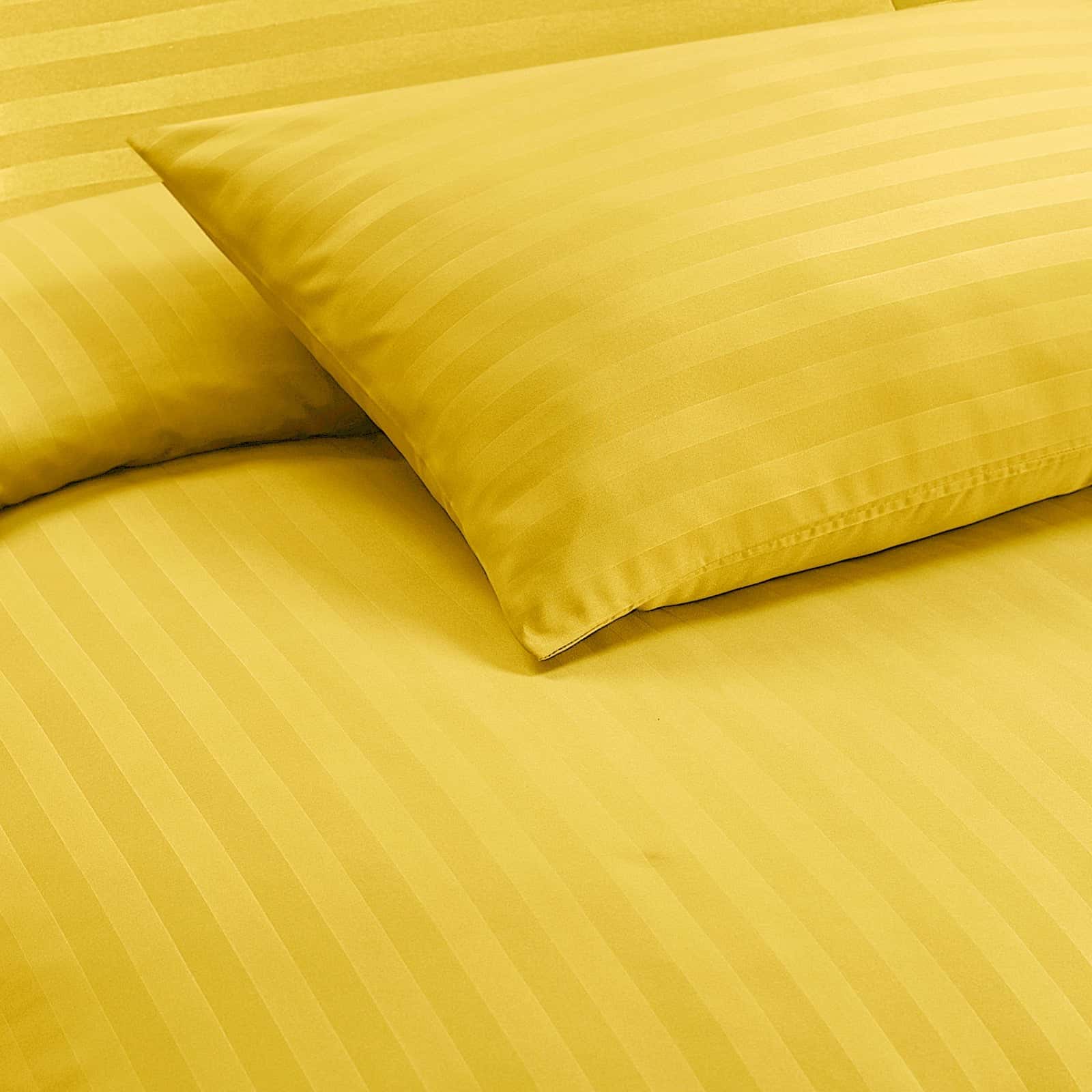 Luxury striped bedding set for bedroom decor