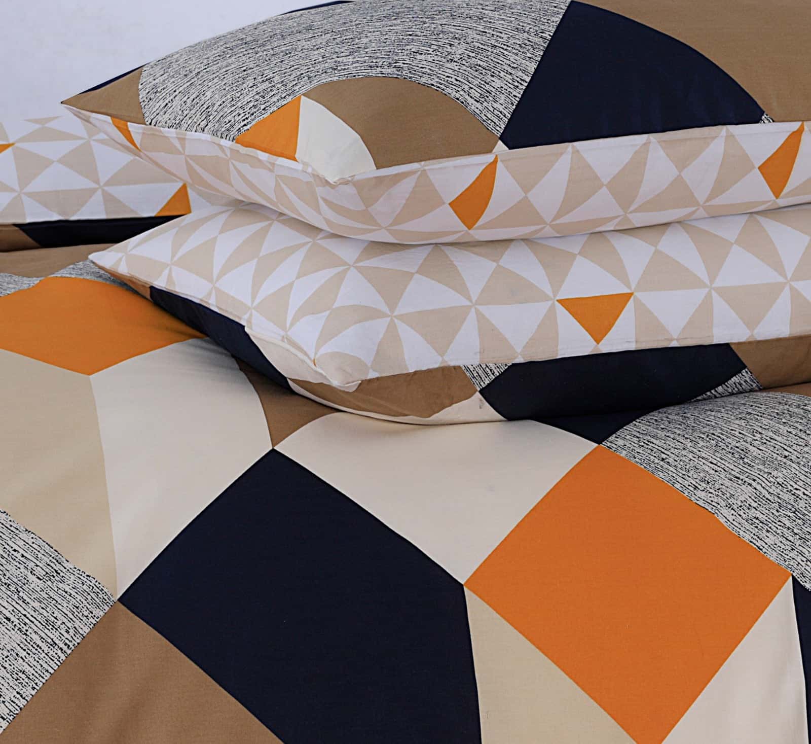 geometric design duvet cover with pillowcases