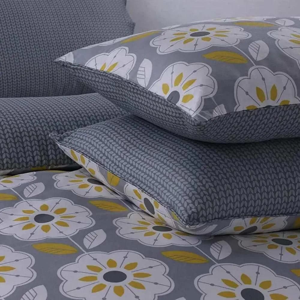soft and breathable daffodil duvet cover set with pillow cases